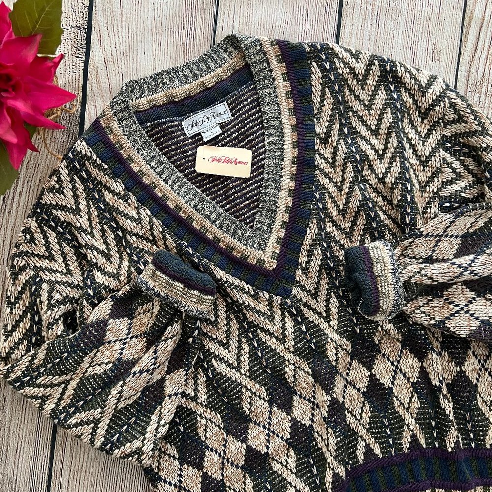 D1 -- NWT multicolor SAKS FIFTH AVENUE long sleeve v-neck pullover sweater LARGE